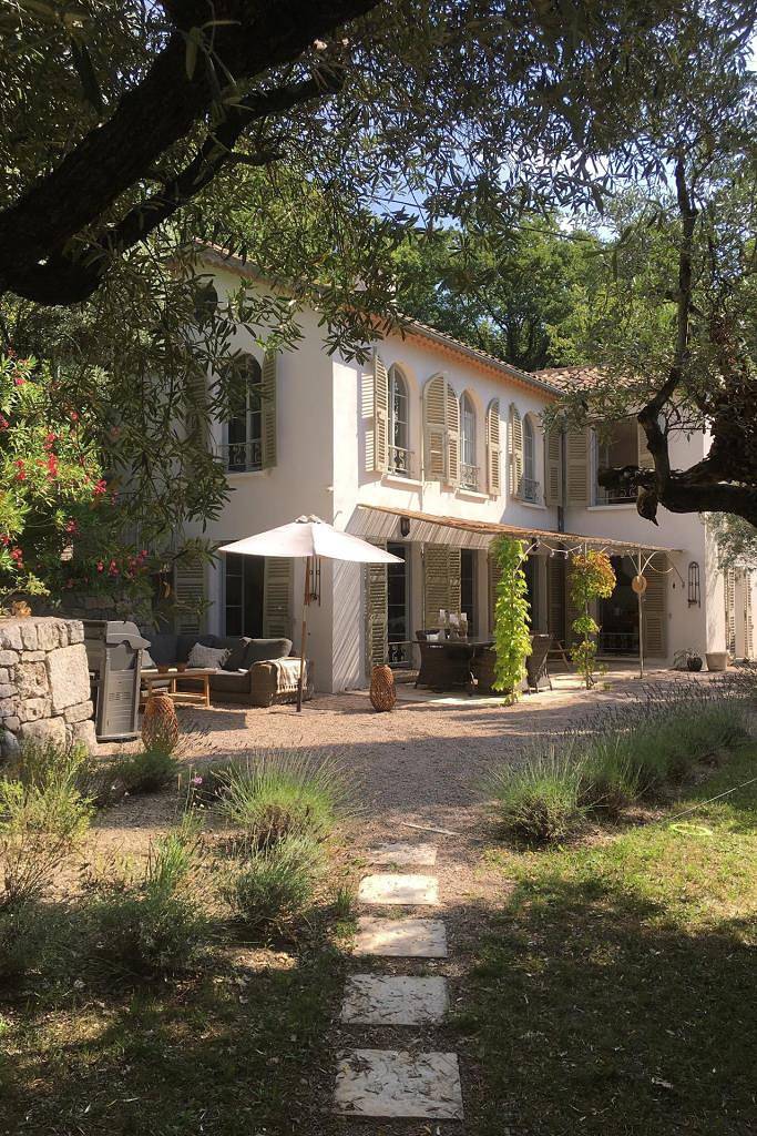 Charming holiday home with large pool area in Bargemon in Bargemon, Draguignan region