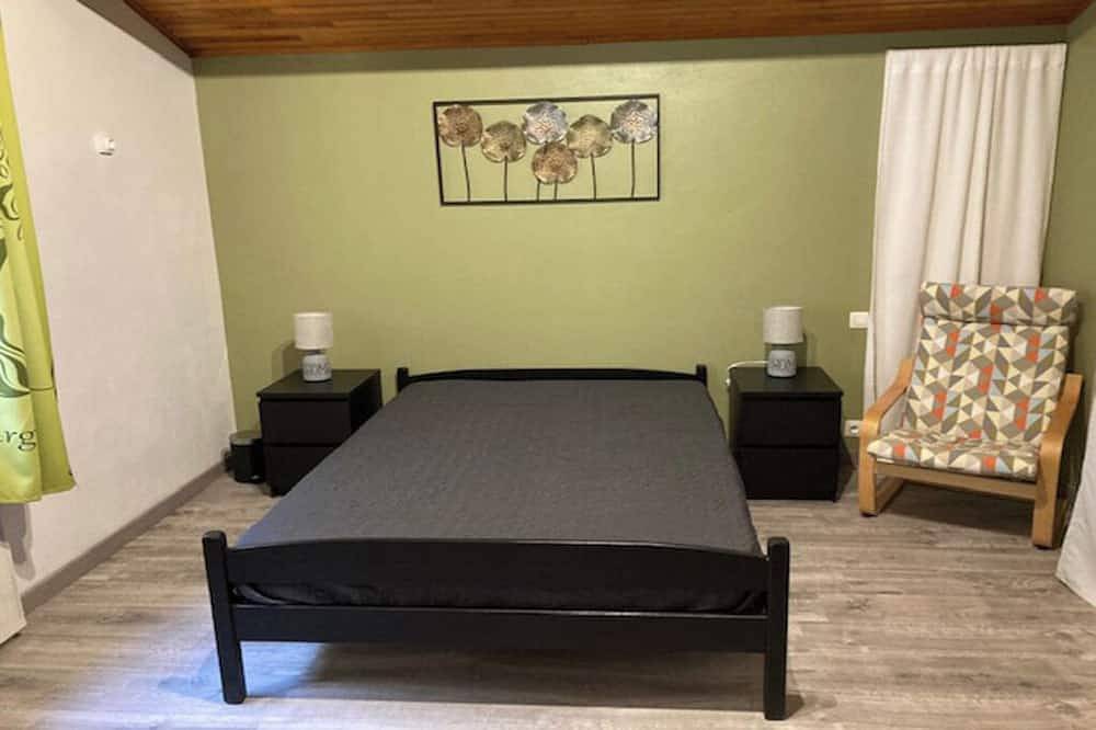 Maison Avec Piscine au Calme Pour 6 Personnes in Vinsobres, Nyons region