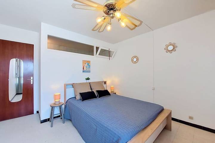 Gîte pour 4 personnes, avec Piscine dans Port Saint Ange - 2