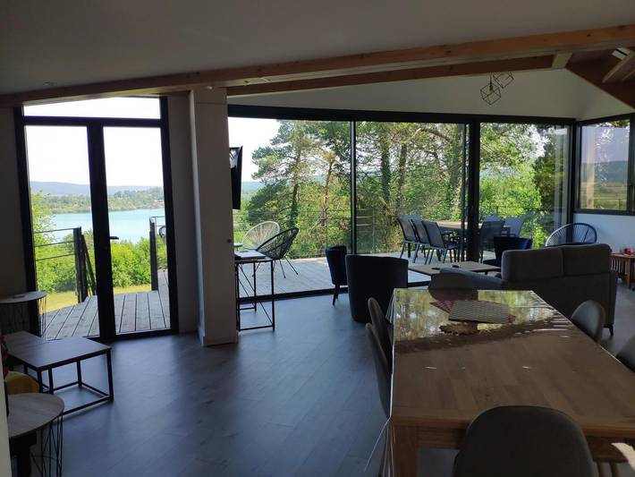 Gîte pour 6 personnes, avec jardin à Doucier - 3