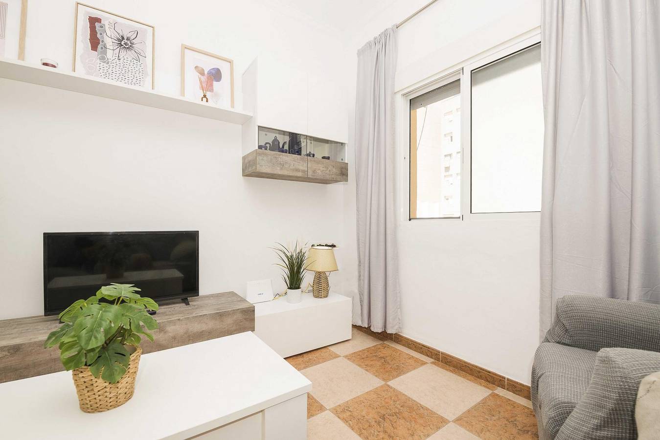 Ganze Ferienwohnung, Velbar -  Schöne Wohnung direkt am Meer und mit kostenlosem Wifi in Playa La Victoria, Cádiz