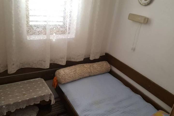 Villa pour 8 personnes, avec jardin et vue à Promajna - 3
