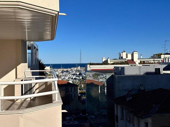 Gîte pour 4 personnes, avec jardin, animaux acceptés dans Gare D Antibes - 2