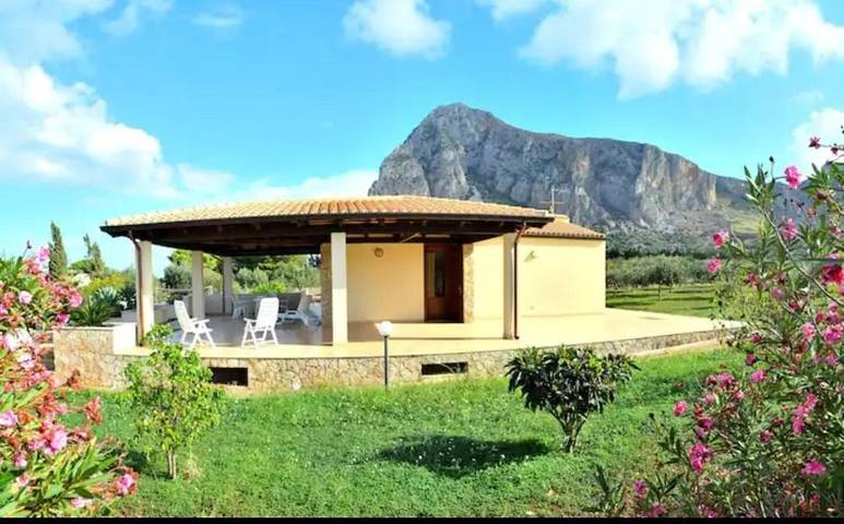 Apartamento de vacaciones para 6 personas, con vistas y jardín - 1