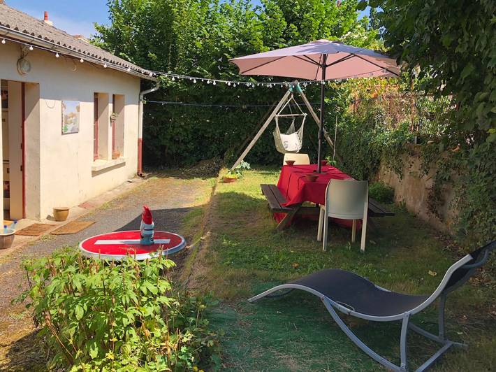 Location de vacances pour 9 personnes, avec jardin et terrasse à La Caillère-Saint-Hilaire