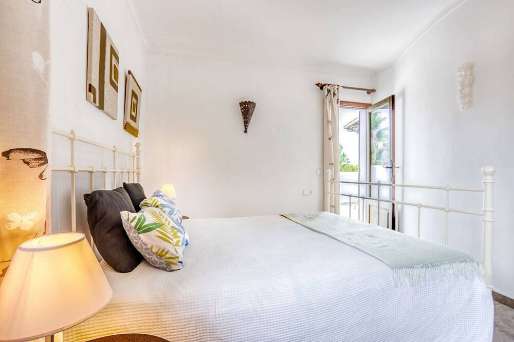 Ganze Wohnung, Obergeschoss Ferienapartment  mit Komfort und Charme, Pool und Strandnähe in Cala Santanyí in Son Moja, Santanyí