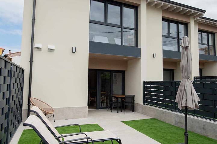 Apartamento de vacaciones para 6 personas, con jardín y balcón - 1