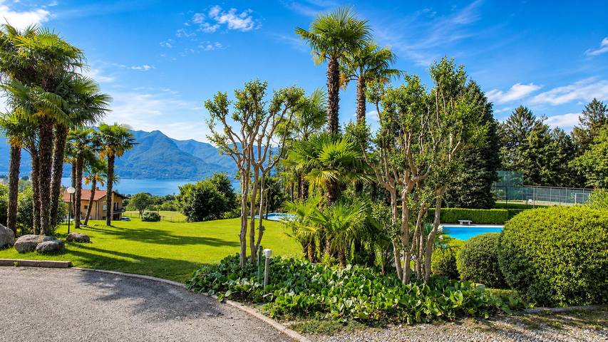 Ferienwohnung für 4 Personen, mit Balkon und Garten sowie Pool und Seeblick in Lago Maggiore (Lombardei) - 2