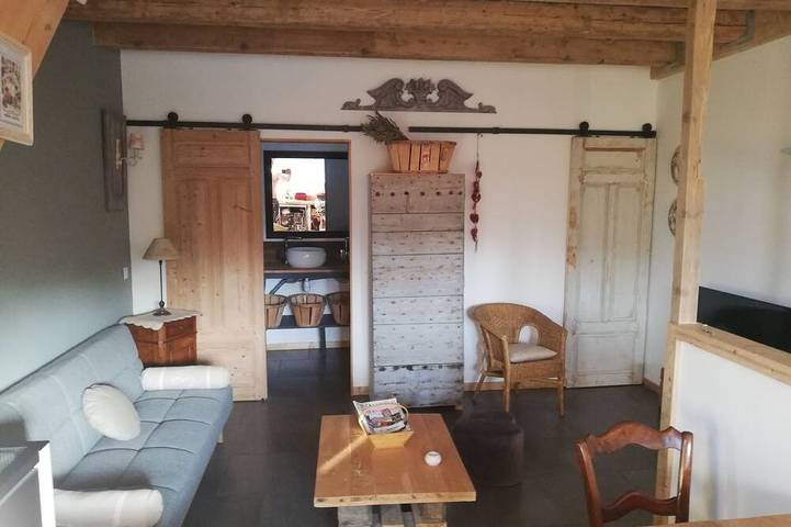 Appartement de vacances pour 4 personnes, avec Jacuzzi ainsi que Terrasse et Jardin