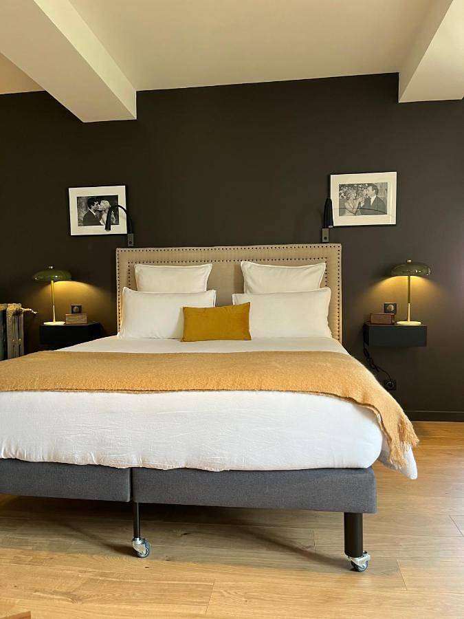 Queen Room with Spa Bath in Louhans, Région de Louhans