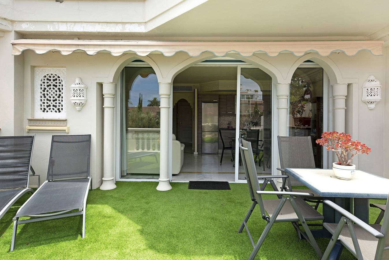 Apartamento entero, "Apartamento Parque Lotos" con vistas a la montaña, piscina, Wi-Fi y terraza in El Durazno, Puerto de la Cruz