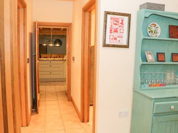 Cottage for 8 People in Powys, Mid-Wales, Photo 3