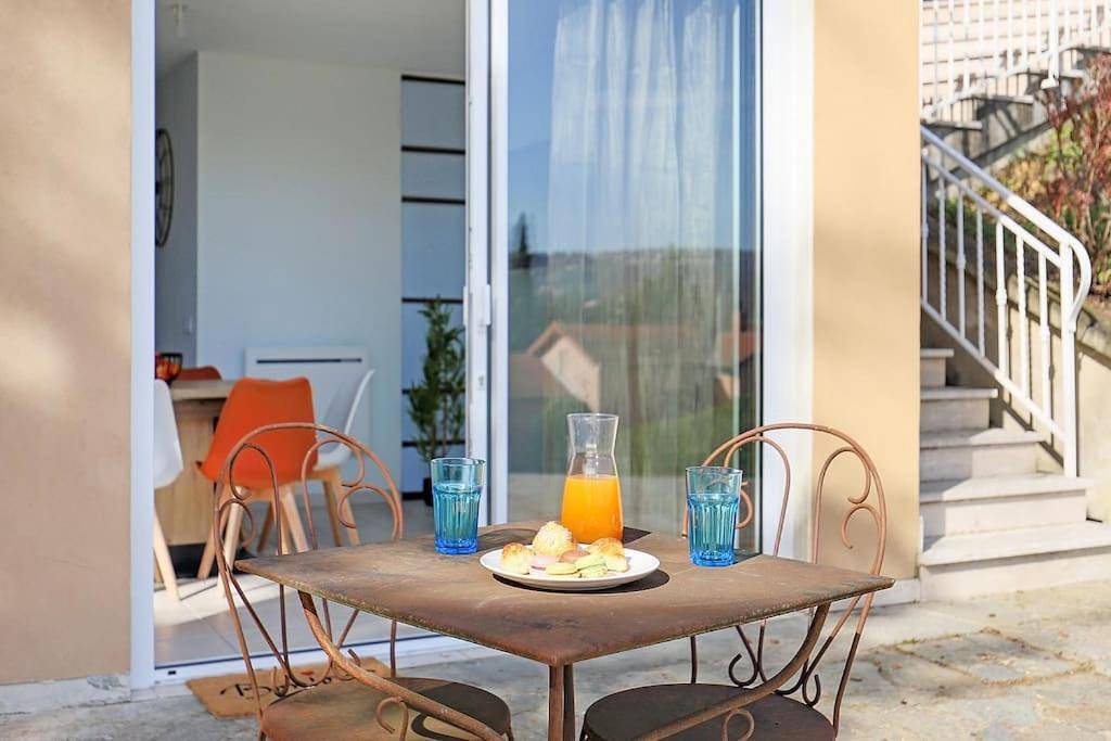 Appartement entier, One-Bedroom Apartment in Albigny-sur-Saône, Lyon et ses environs