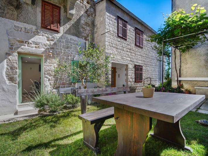 Ferienwohnung für 2 Personen, mit Garten und Terrasse in Rab Stadt - 3