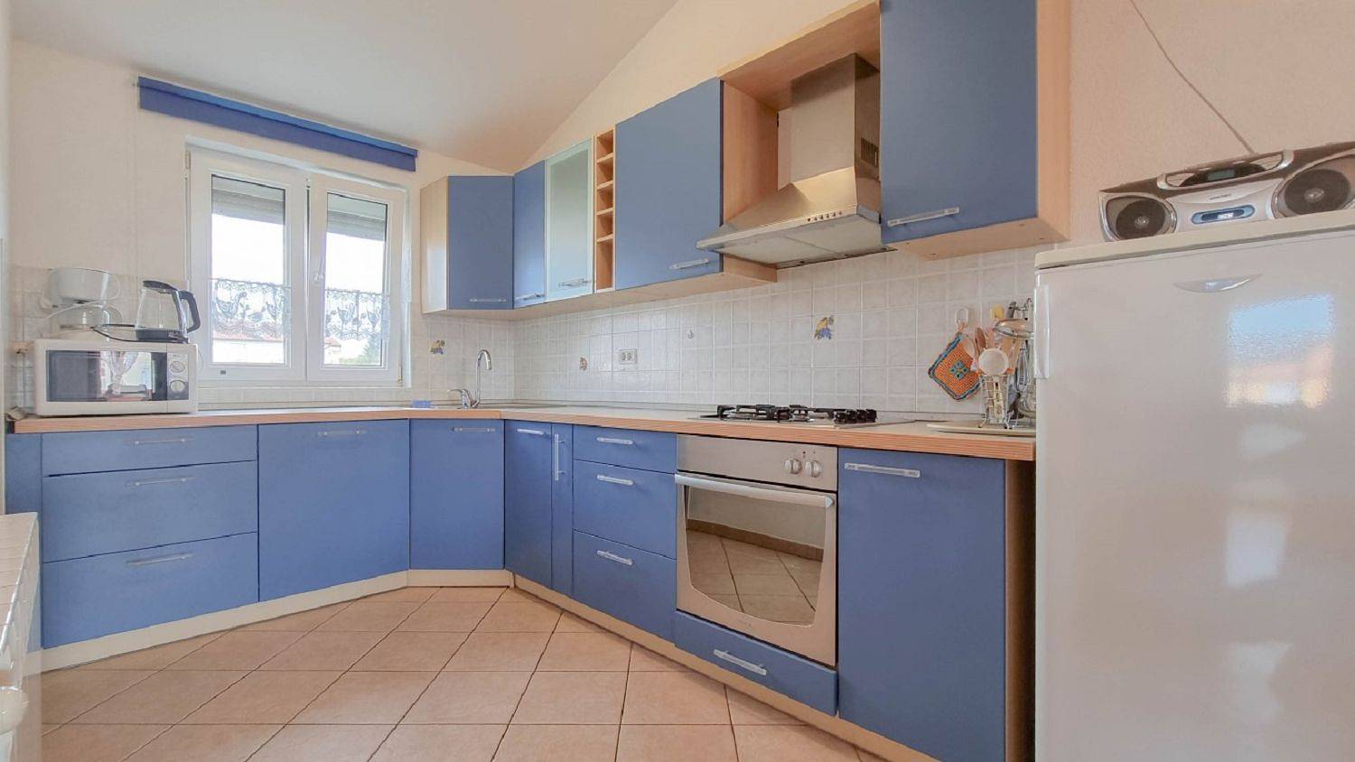 Geheel appartement, Vakantieappartement voor 3 personen met tuin in Novigrad, Mareda