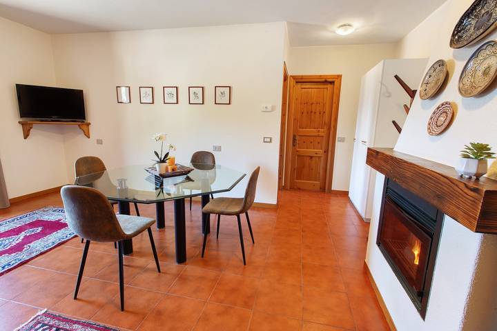 Ganze Wohnung, Apartment 'Cima De' Piazzi' mit Bergblick, Balkon und Wlan in Isolaccia, Valdidentro
