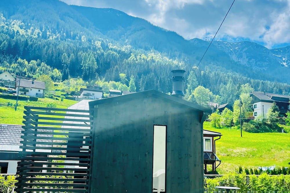 Ganze Wohnung, Hüttenteichhaus Lifestyle: Wanderurlaub mit privater Holzfeuer Sauna & Bergblick in Gailtaler Alpen, Villach-Land