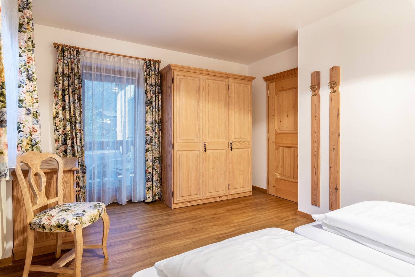 Appartement "Cesa Valeria App Sonia" met uitzicht op de bergen, gedeelde tuin & Wi-Fi, foto 15
