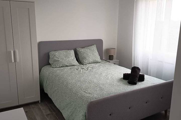 Large villa, close to the lakes, Troyes and Champagne cellars. in Montiéramey, Regionaler Naturpark Forêt d’Orient