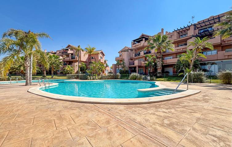 Appartement de vacances entier, Charmant appartement de 76 m² avec piscine et terrasse, près du restaurant Knife & Fork in Mar Menor Polaris World, Torre Pacheco