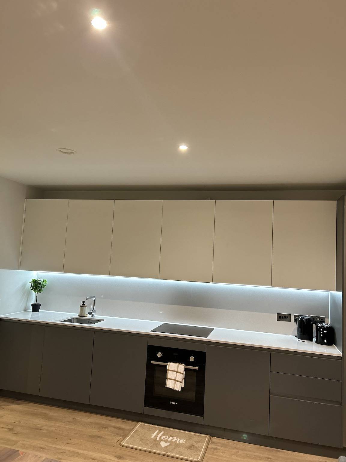 Apartamento entero, City Condo, en el centro de Manchester, amplio apartamento, atracciones locales, gimnasio, estacionamiento in Mánchester, Gran Mánchester