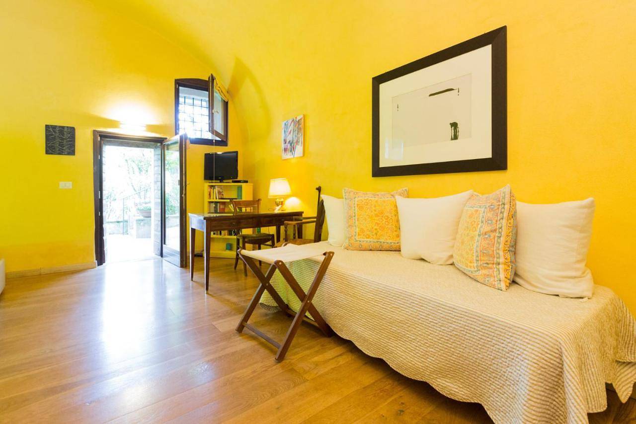B&B Corte delle Muse in San Felice del Benaco, Prealpi Gardesane