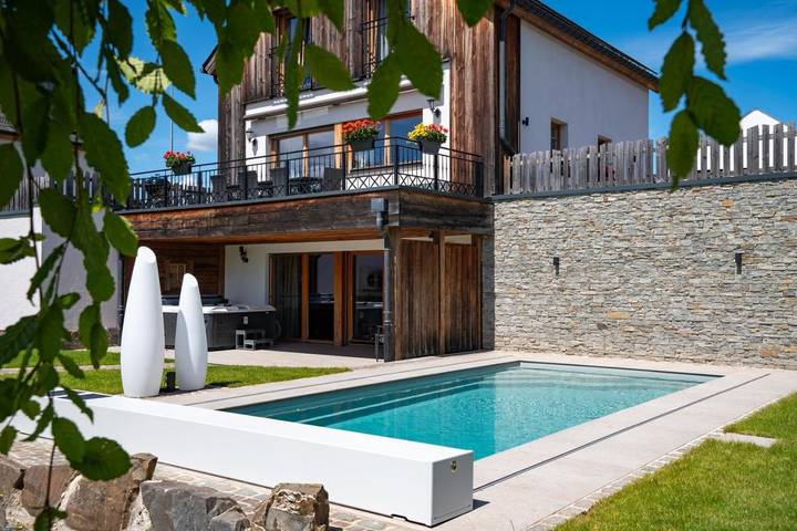 Chalet pour 8 personnes, avec piscine et jardin ainsi que jacuzzi et sauna dans Luxembourg - 2
