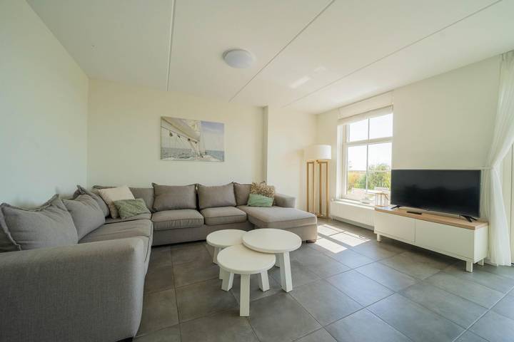 Ferienhaus für 12 Personen, mit Balkon/Terrasse und Terrasse sowie Garten und Sauna am Markermeer - 3