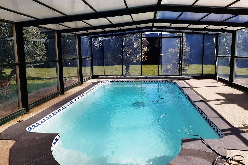 Beautiful Breton house with swimming pool in Pluvigner, Region de Lorient