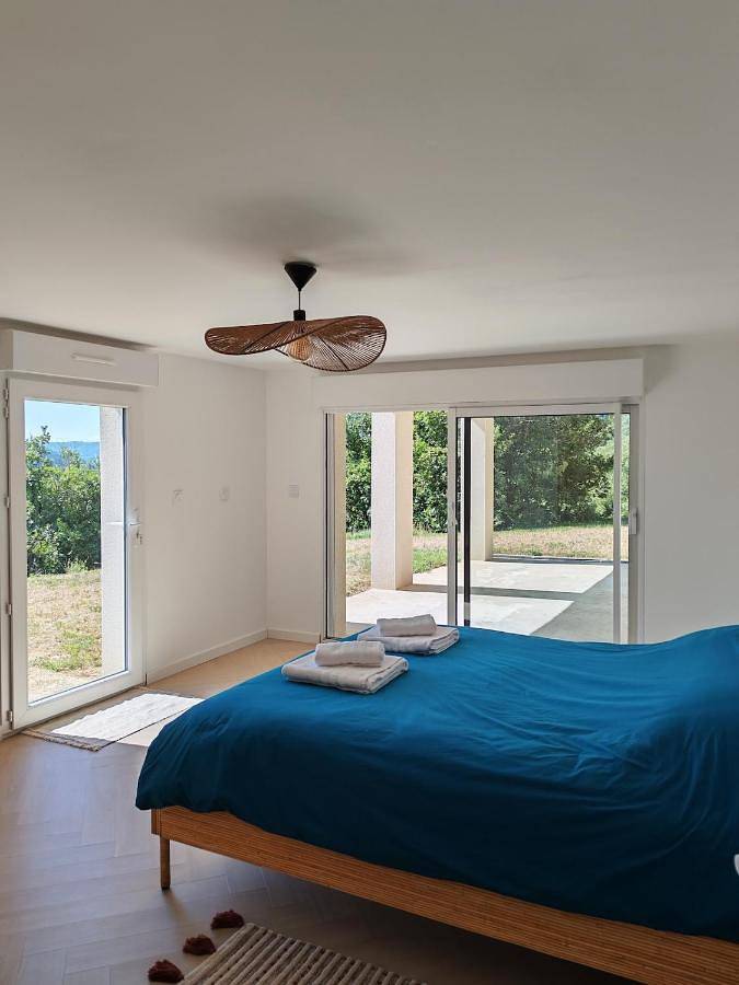 Location de vacances pour 10 personnes, avec jardin ainsi que piscine et vue à Andance - 4