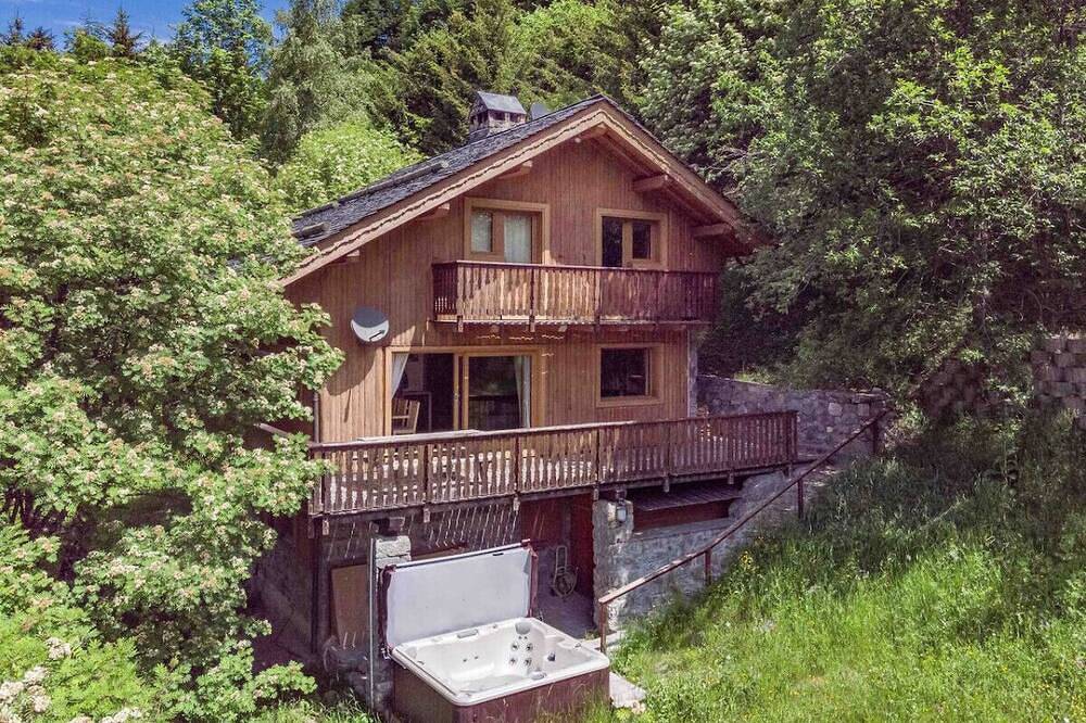 Chalet for 10 People in Méribel, Les Allues