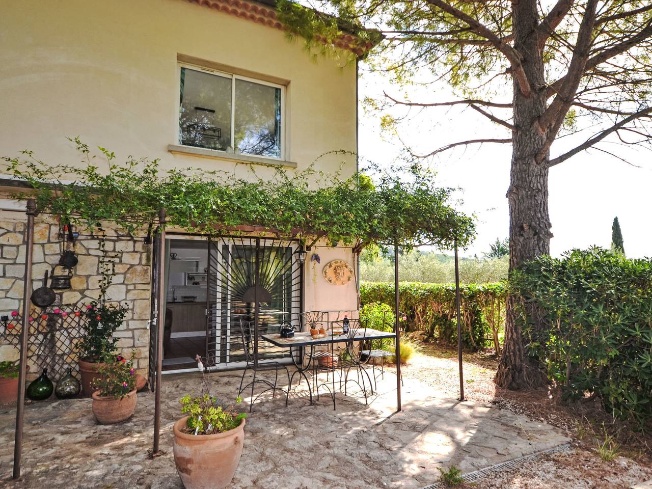 Apartamento entero, Les Santons in Peypin-d'Aigues, Parque natural regional del Luberon