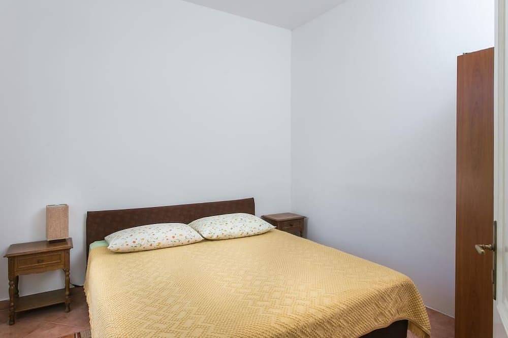 Entire apartment, Apartment Tranquilo- Two Bedroom Apartment with Garden View in Dubrovnik, Grad Dubrovnik