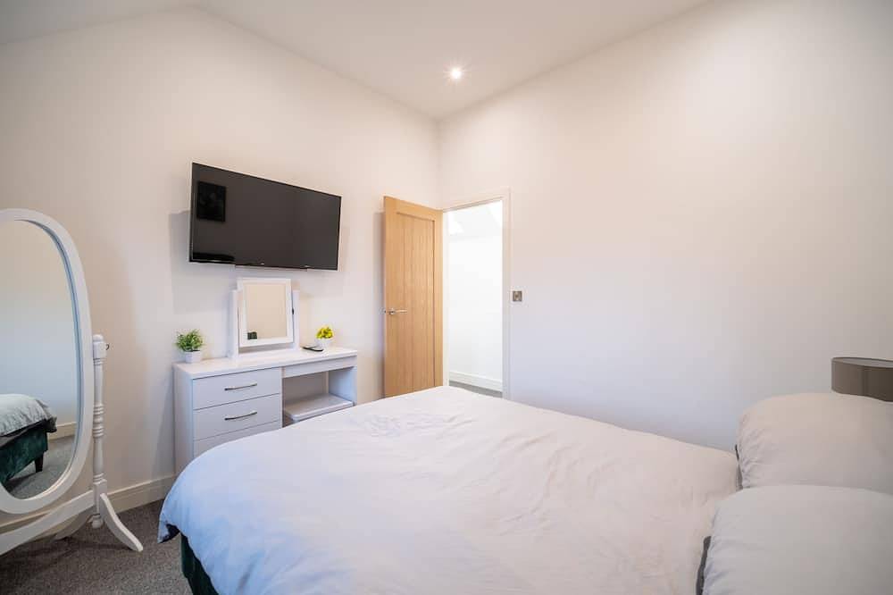 Barn Conversion - Commutable to lots of attractions, family & pet-friendly. in Staffordshire