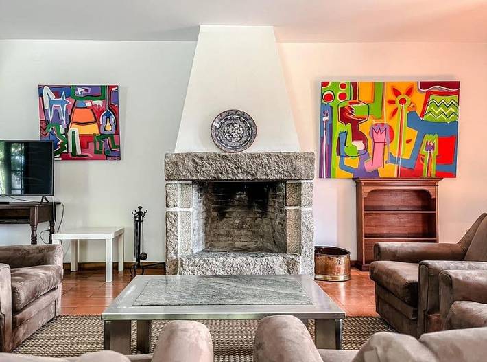 Casa rural para 8 personas, con vistas y piscina además de terraza y jardín en Amares - 2