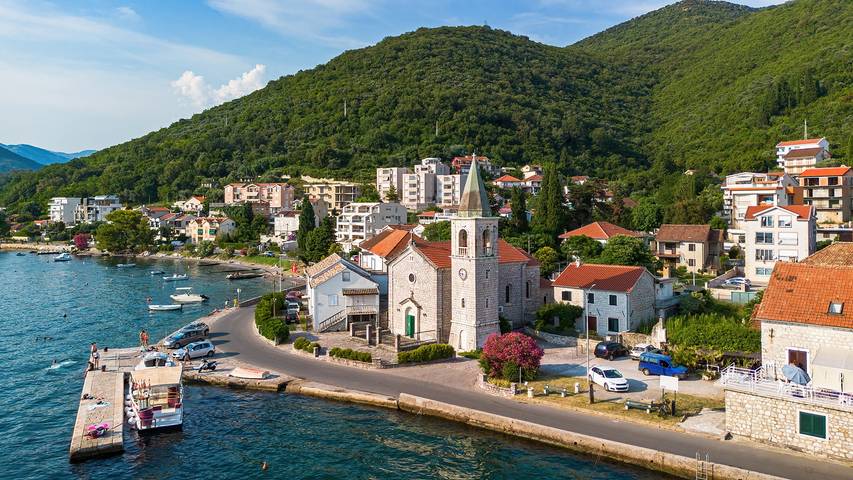Bateau pour 8 personnes dans Tivat - 3