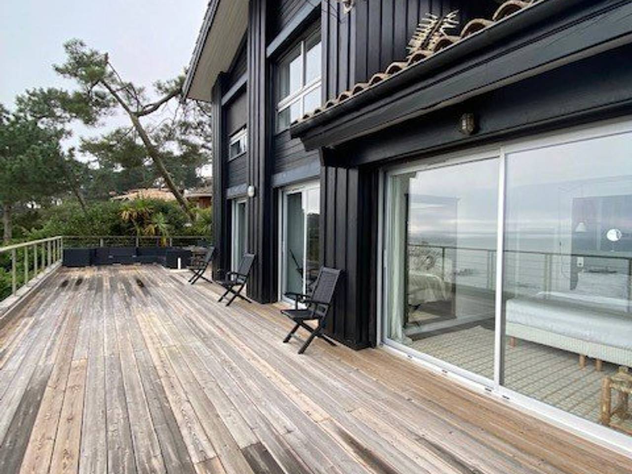 Exceptional villa with spacious terraces in Cap-Ferret in Petit Piquey, Lège-Cap-Ferret