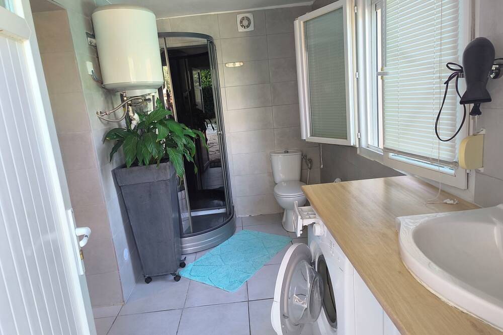 Provence getaway just minutes from Cassis with private pool in Carnoux-en-Provence, Marseille region