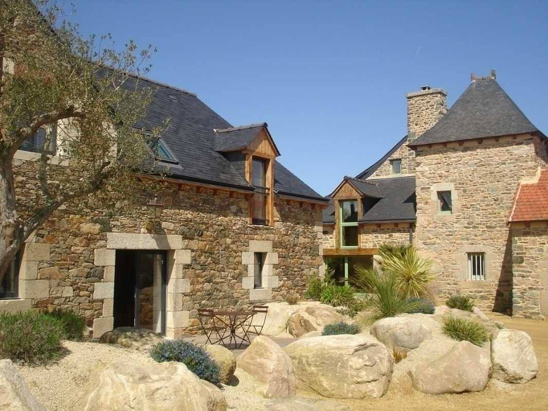 Le Menhir in Paimpol, Côte de Goëlo