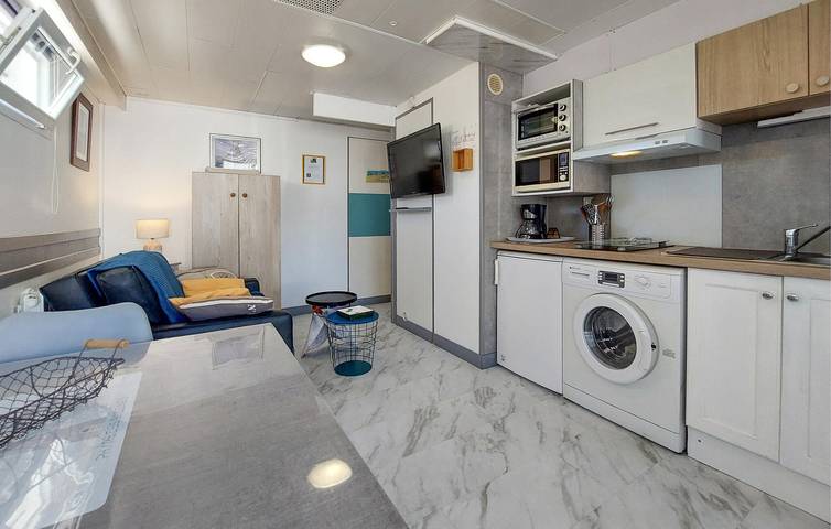 Location de vacances pour 2 personnes, avec jardin et terrasse, animaux acceptés à Rivedoux-Plage - 4