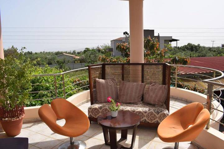 Villa für 7 Personen, mit Balkon und Terrasse in Chania