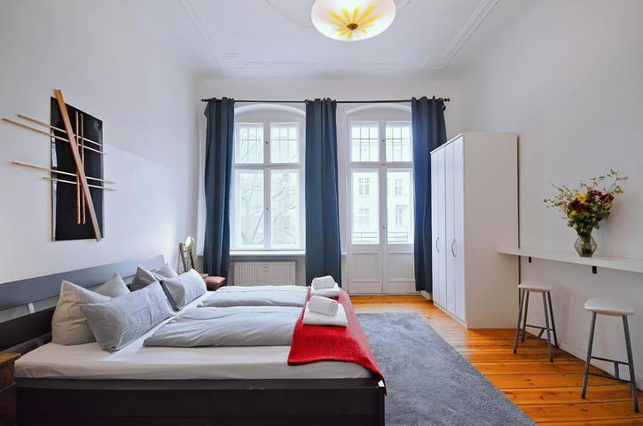 Ferienwohnung für 6 Personen, mit Balkon und Ausblick in Charlottenburg Berlin