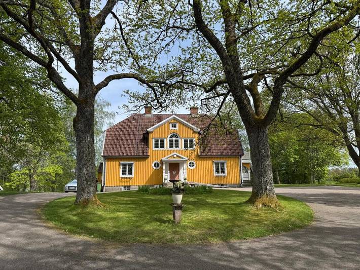 Ferienwohnung für 4 Personen, mit Terrasse und Garten sowie Seeblick und Ausblick in Dals-Eds und Umgebung