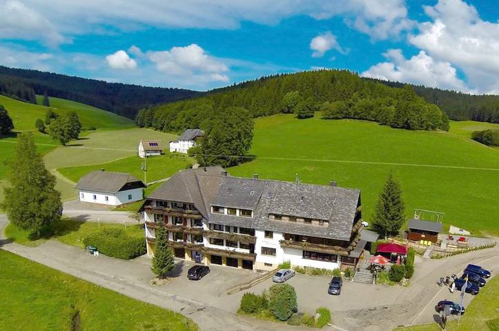 Hôtel pour 4 personnes, avec vue ainsi que sauna et jardin, animaux acceptés