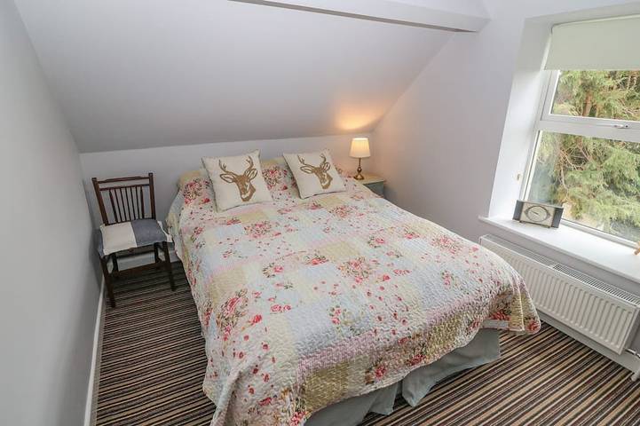 Shandrum Brook, pet friendly, country holiday cottage in Charleville in Fermoy, County Cork
