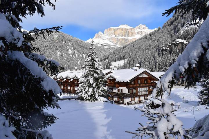 Chambre d’hôte pour 2 personnes, avec vue et jardin à Canazei