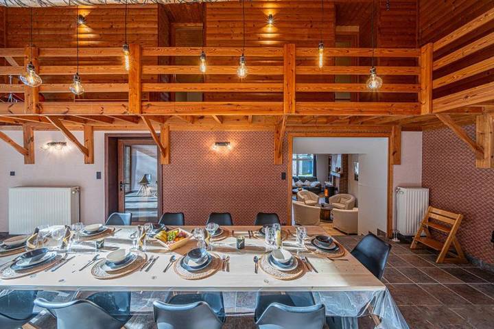 Location de vacances pour 9 personnes, avec balcon ainsi que jacuzzi et piscine dans Hatrival - 3