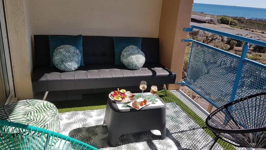 Gîte pour 4 personnes, avec piscine ainsi que vue et jardin à Vias - 4