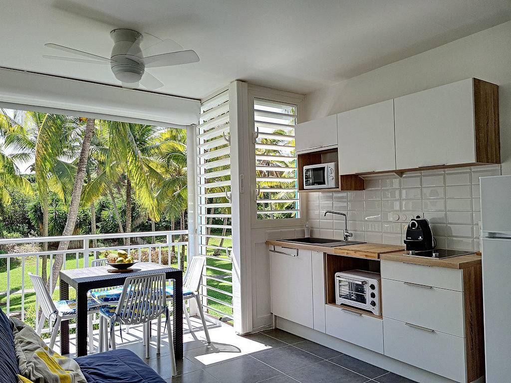 Studio entier, Studio Cococaraïbes avec mer et piscine - Anse des Rochers in Saint-François, Guadeloupe