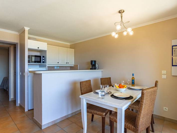 Ferienwohnung für 4 Personen, mit Terrasse und Garten sowie Kinderpool und Ausblick in Grimaud - 3